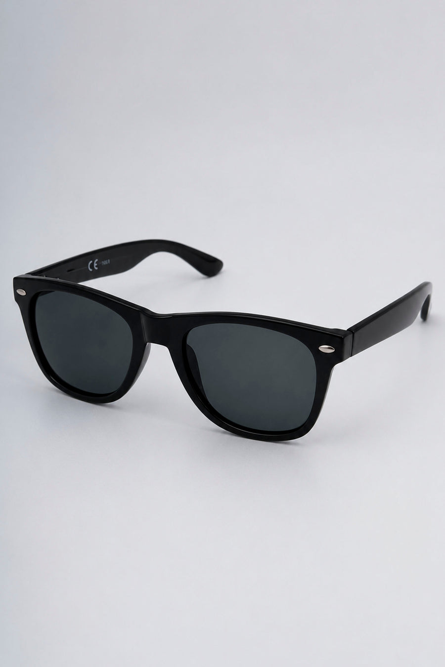 Fashion 1399 Wayfarer Sunglasses Black Lens Grey