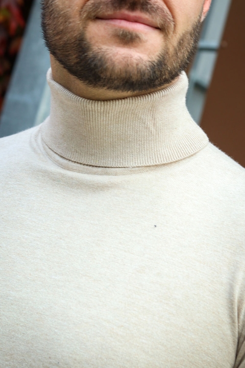 JEFF MALCOLM ROLL NECK KNIT Beige